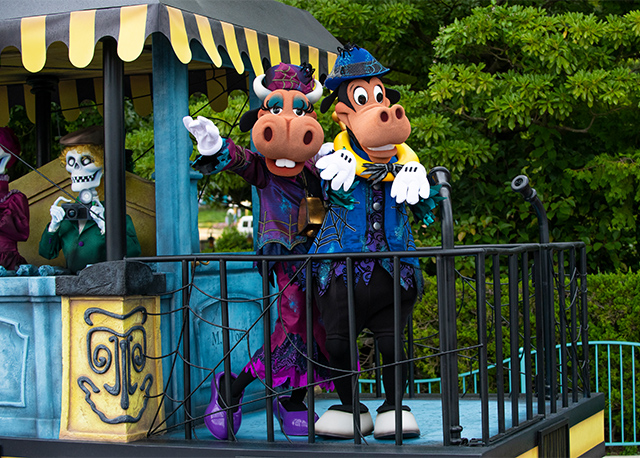 ウエスタンリバー鉄道をイメージしたフロート