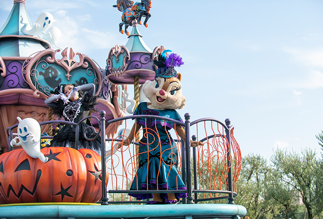 ファンタジーランドをイメージしたフロート