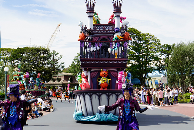 マークトウェイン号をイメージしたフロート