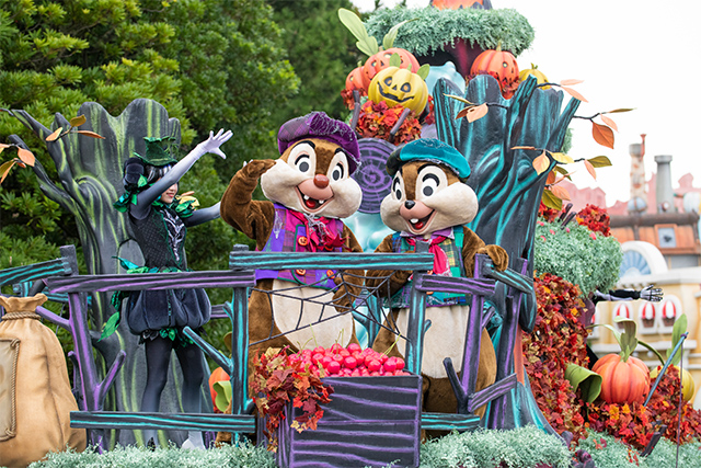 クリッターカントリーをイメージしたフロート