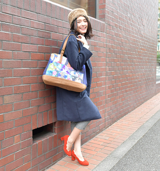 コラージュ柄のトートバッグでガーリーに♡