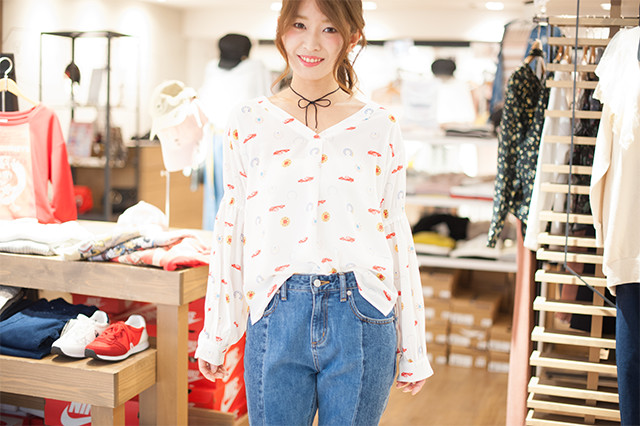 トレンドデザイン全部入り♡ブラウスで最新着こなしコーデ！
